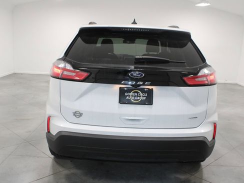Used 2024 Ford Edge SE image 8