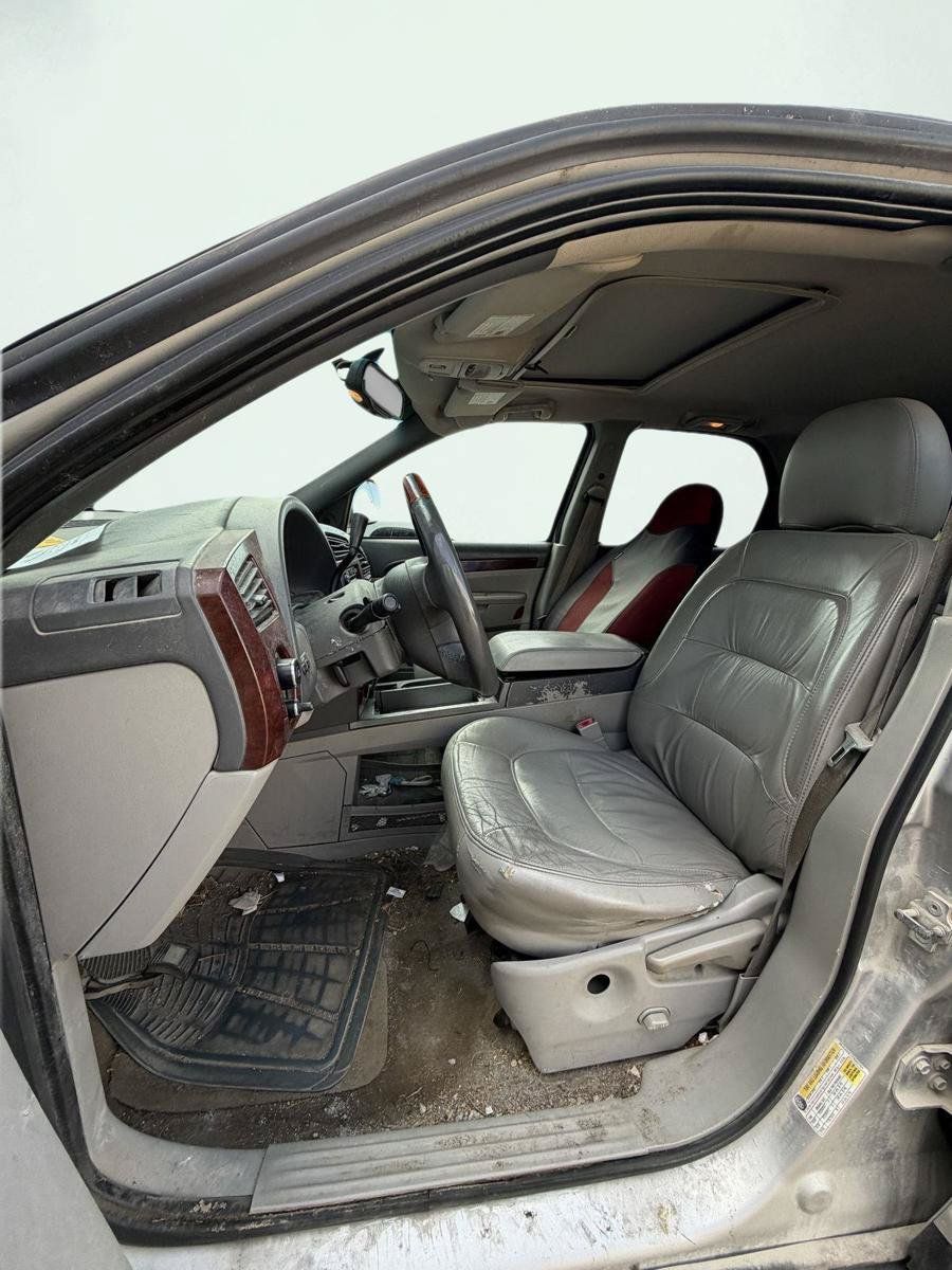 Used 2007 Buick Rendezvous CXL w/ CXL Luxury Package FWD image 2