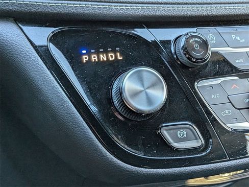 Used 2022 Chrysler Pacifica Touring-L w/ S Appearance Package image 15