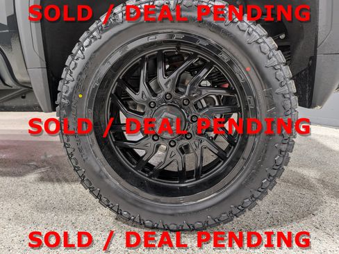 Used 2025 GMC Sierra 3500 Denali image 31