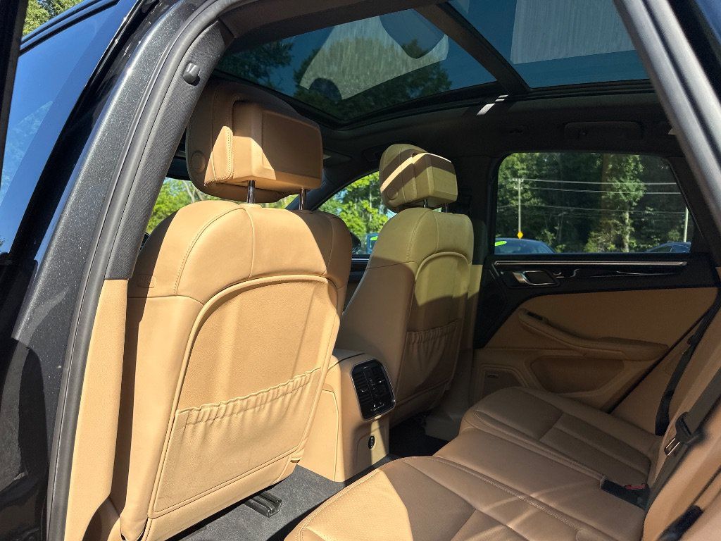 Used 2018 Porsche Macan AWD/4WD image 19