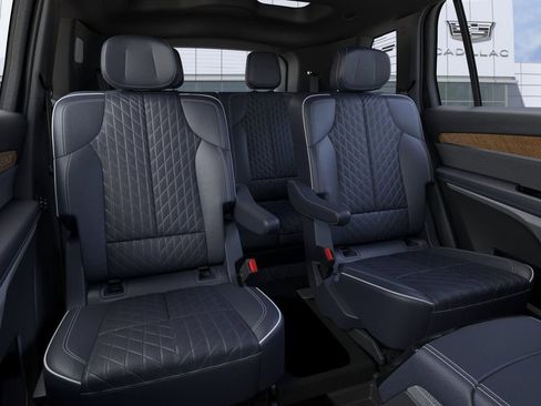 New 2026 Cadillac Vistiq Premium Luxury w/ LPO, Floor Liner Package image 18