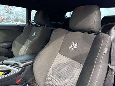 Used 2022 Dodge Challenger R/T Scat Pack w/ Driver Convenience Group image 8