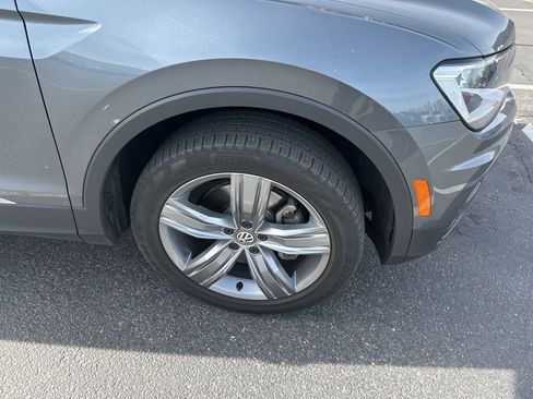 Used 2020 Volkswagen Tiguan SEL image 12