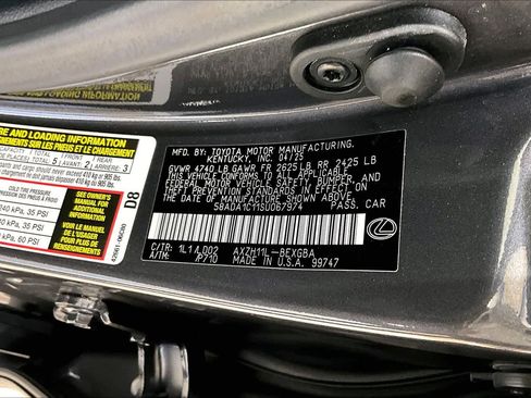 Used 2025 Lexus ES 300h w/ Premium Package image 35