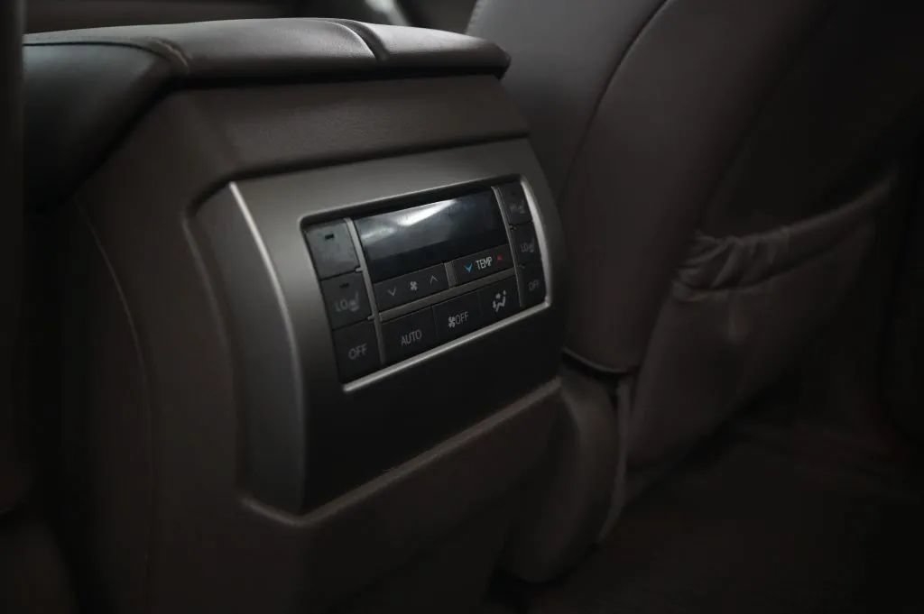 Used 2018 Lexus GX 460 Premium w/ Premium Package AWD/4WD image 45