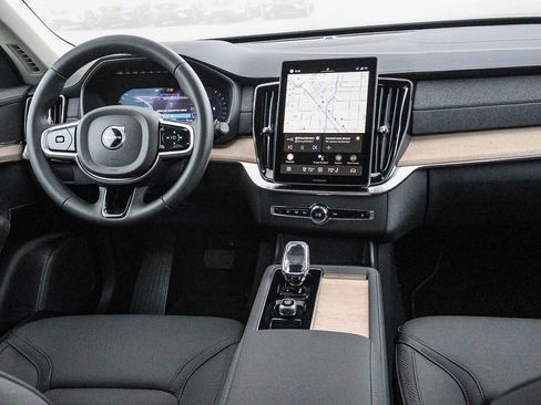 New 2026 Volvo XC90 B5 Core image 22