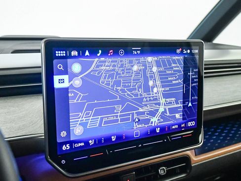 Used 2025 Volkswagen ID. Buzz Pro S RWD image 28