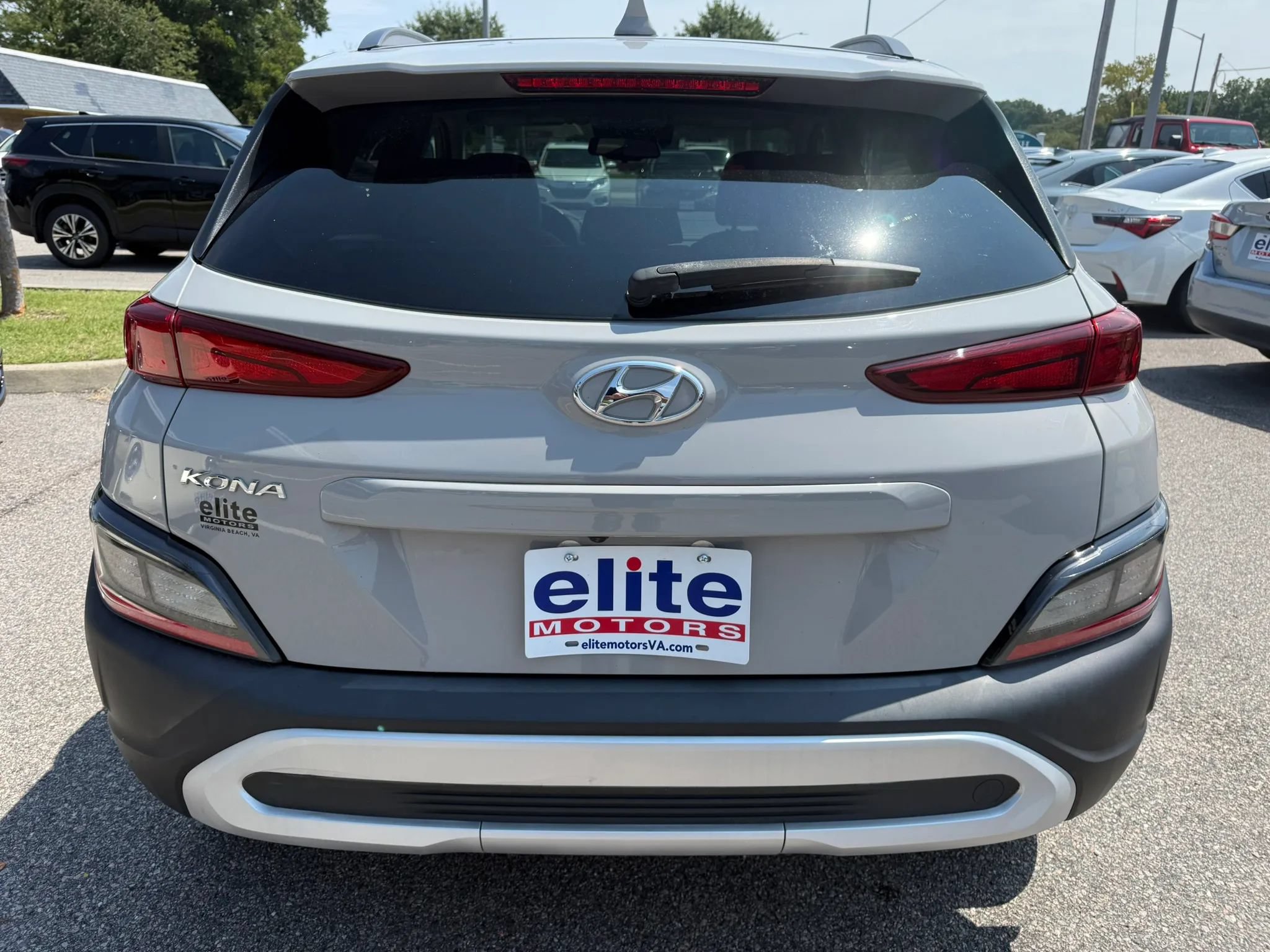 Used 2023 Hyundai Kona SEL w/ Cargo Package FWD image 6