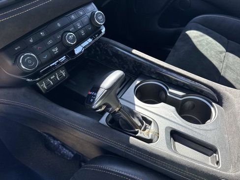 Used 2022 Dodge Durango R/T w/ Hemi Orange Plus Package image 32