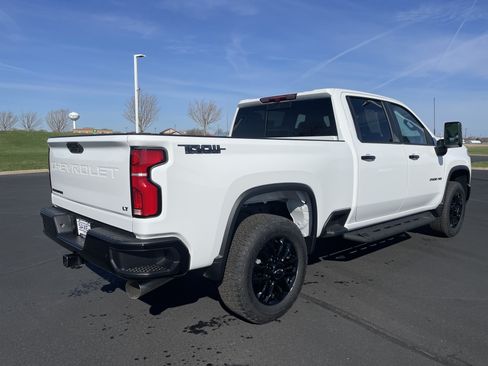 Used 2026 Chevrolet Silverado 2500 LT w/ Trail Boss Package AWD/4WD image 5