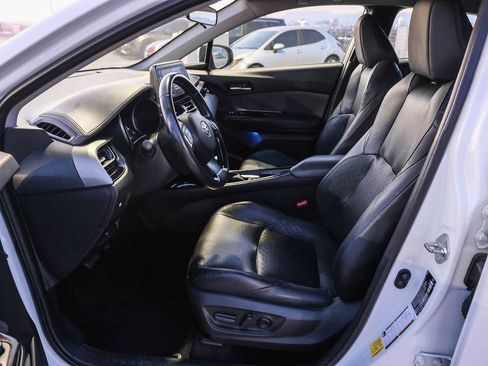 Used 2022 Toyota C-HR Limited FWD image 20