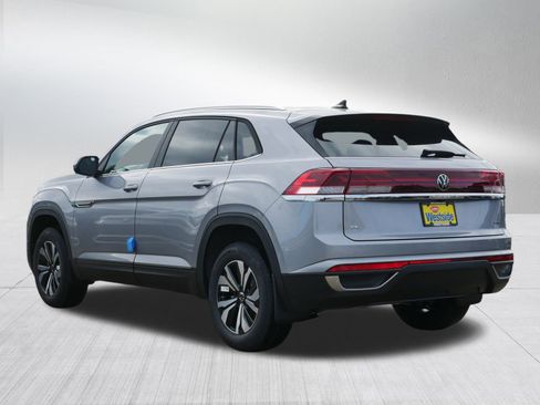 New 2026 Volkswagen Atlas Cross Sport SE image 2