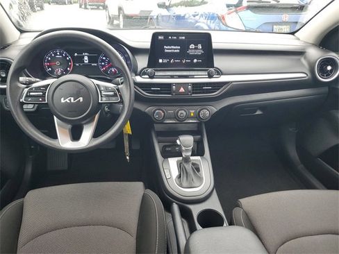 Used 2023 Kia Forte LXS w/ LXS Technology Package image 11