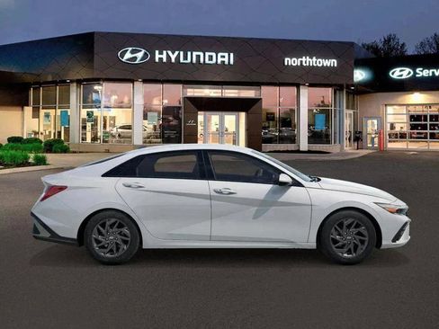New 2026 Hyundai Elantra Hybrid FWD image 7