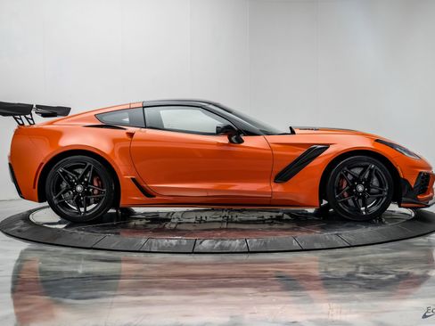 Used 2019 Chevrolet Corvette ZR1 RWD image 28