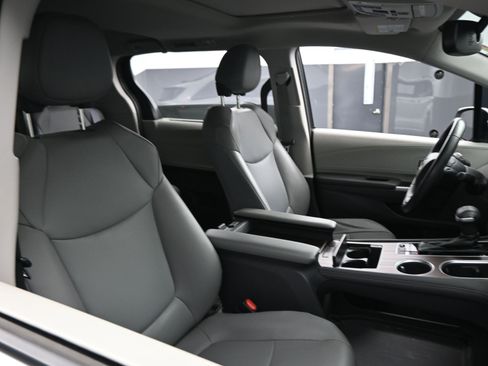 Certified 2021 Toyota Sienna XLE image 23