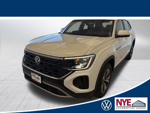 New 2026 Volkswagen Atlas Cross Sport SE image 1