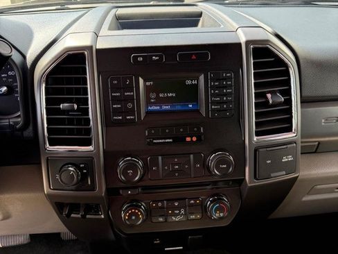Used 2017 Ford F250 XLT w/ XLT Value Package AWD/4WD image 13
