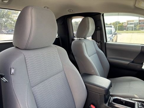 Used 2019 Toyota Tacoma SR image 22