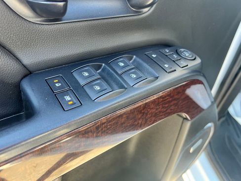 Used 2019 GMC Sierra 2500 SLT w/ Duramax Plus Package image 16