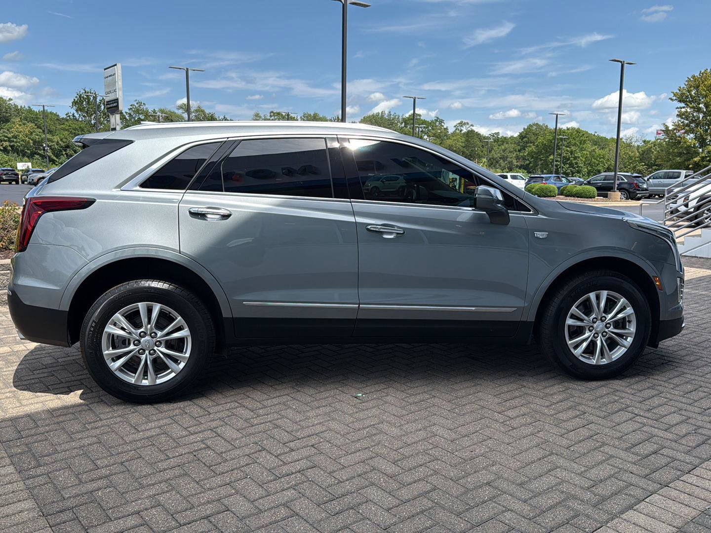 Certified 2024 Cadillac XT5 Luxury FWD image 6