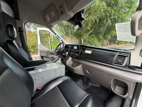 Used 2022 Ford Transit 250 Medium Roof image 30