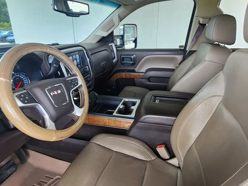 Used 2017 GMC Sierra 2500 SLT w/ Duramax Plus Package AWD/4WD image 13