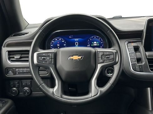 Used 2024 Chevrolet Suburban LT image 12