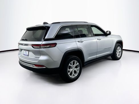 Used 2023 Jeep Grand Cherokee Limited AWD/4WD image 5