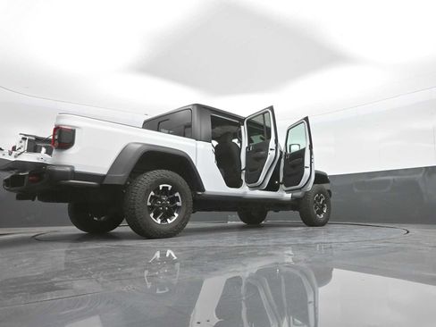 Used 2026 Jeep Gladiator Rubicon AWD/4WD image 54