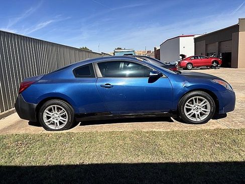 Used 2008 Nissan Altima 3.5 SE w/ Premium Pkg image 4