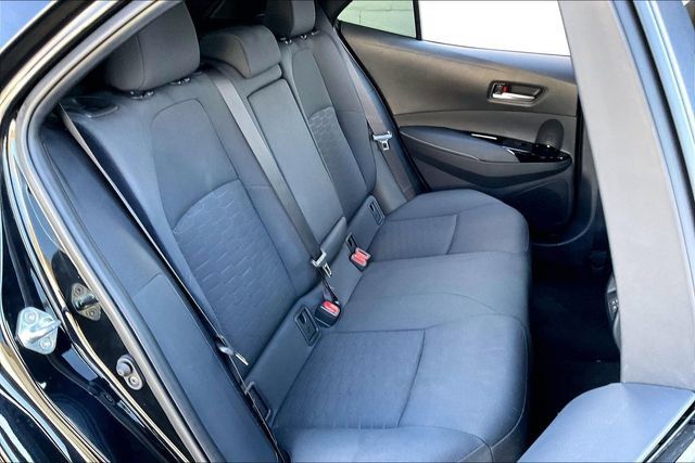 Used 2025 Toyota Corolla SE w/ SE Package FWD image 26