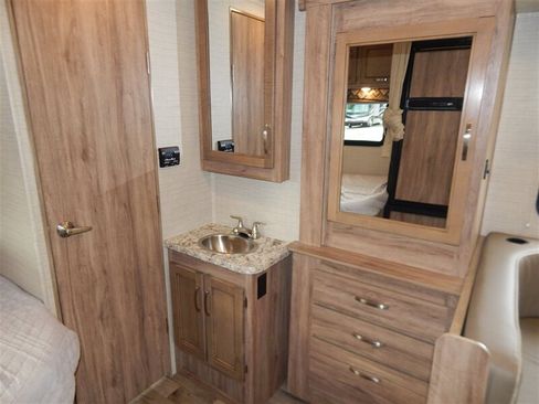 Used 2020 Chevrolet Express 4500 w/ RV Package image 41