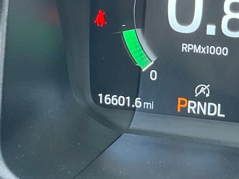 Used 2025 Ford Explorer ST-Line image 18