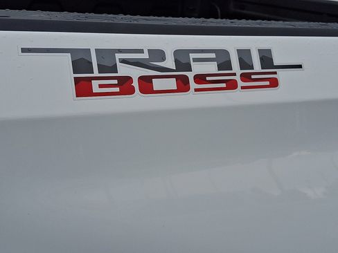 Used 2023 Chevrolet Silverado 1500 Custom Trail Boss w/ LPO, Dark Essentials Package AWD/4WD image 30