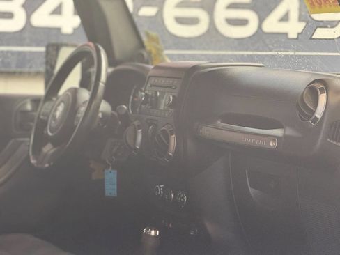 Used 2011 Jeep Wrangler Sport AWD/4WD image 2