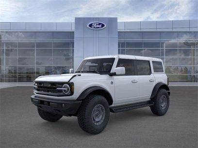 New 2025 Ford Bronco Outer Banks w/ Sasquatch Package
