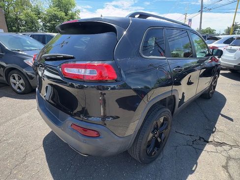 Used 2015 Jeep Cherokee Latitude w/ Comfort/Convenience Group AWD/4WD image 5