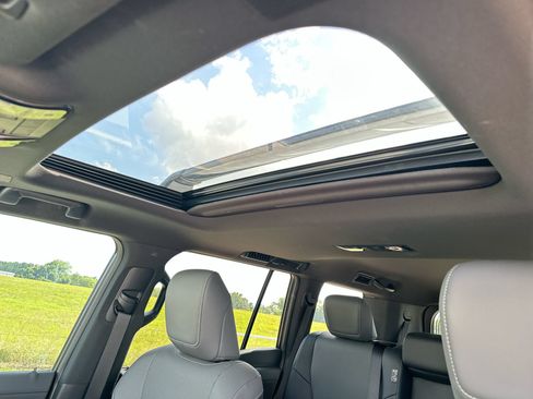 Used 2026 Lexus GX 550 w/ Accessory Package (2T) AWD/4WD image 22