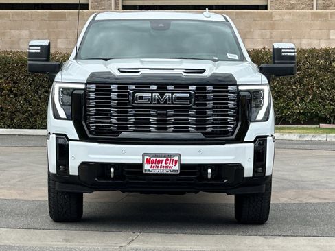 Certified 2025 GMC Sierra 2500 Denali Ultimate AWD/4WD image 9