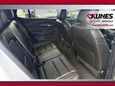 Used 2025 Buick Envista Sport Touring w/ Experience Buick Package FWD image 37