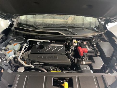 Used 2023 Nissan Rogue S AWD/4WD image 19