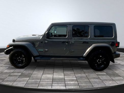 Used 2021 Jeep Wrangler Unlimited Sahara AWD/4WD image 4