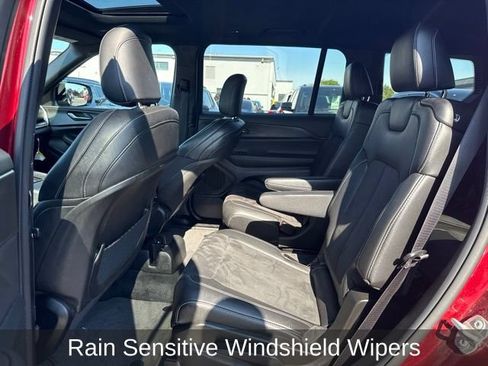 Certified 2024 Jeep Grand Cherokee L Altitude AWD/4WD image 29
