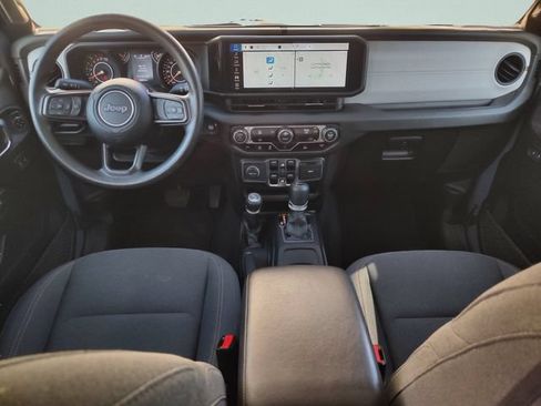Used 2024 Jeep Gladiator Sport AWD/4WD image 10