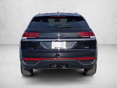 Used 2022 Volkswagen Atlas Cross Sport SE AWD/4WD image 7