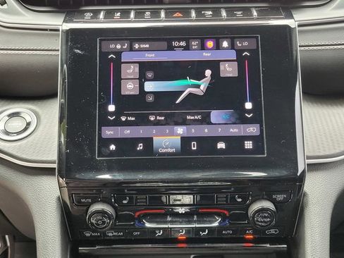 Used 2023 Jeep Grand Cherokee L Laredo AWD/4WD image 24