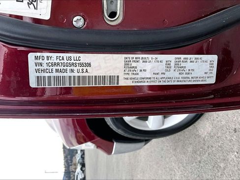 Used 2024 RAM 1500 Classic SLT image 36