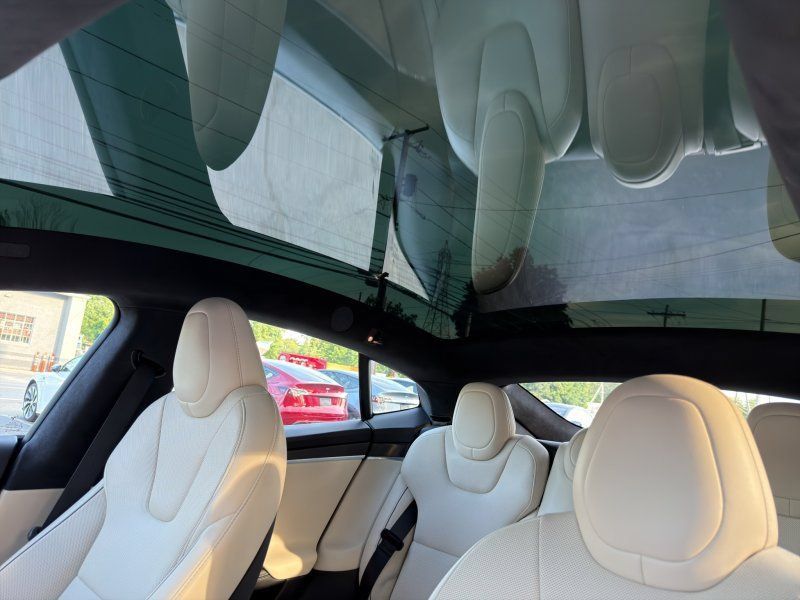 Used 2022 Tesla Model S Plaid AWD/4WD image 19